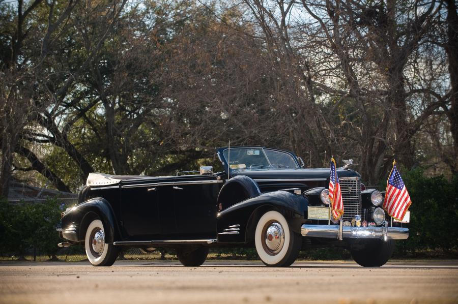  Cadillac V16 Presidential Convertible Parade Limousine by Fleetwood 1938 года  (фото 38 из 57)